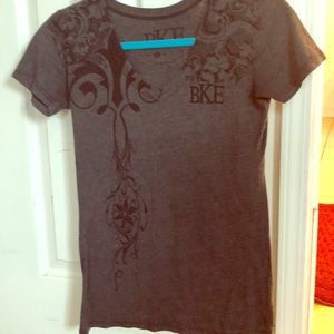 V-neck T-shirt